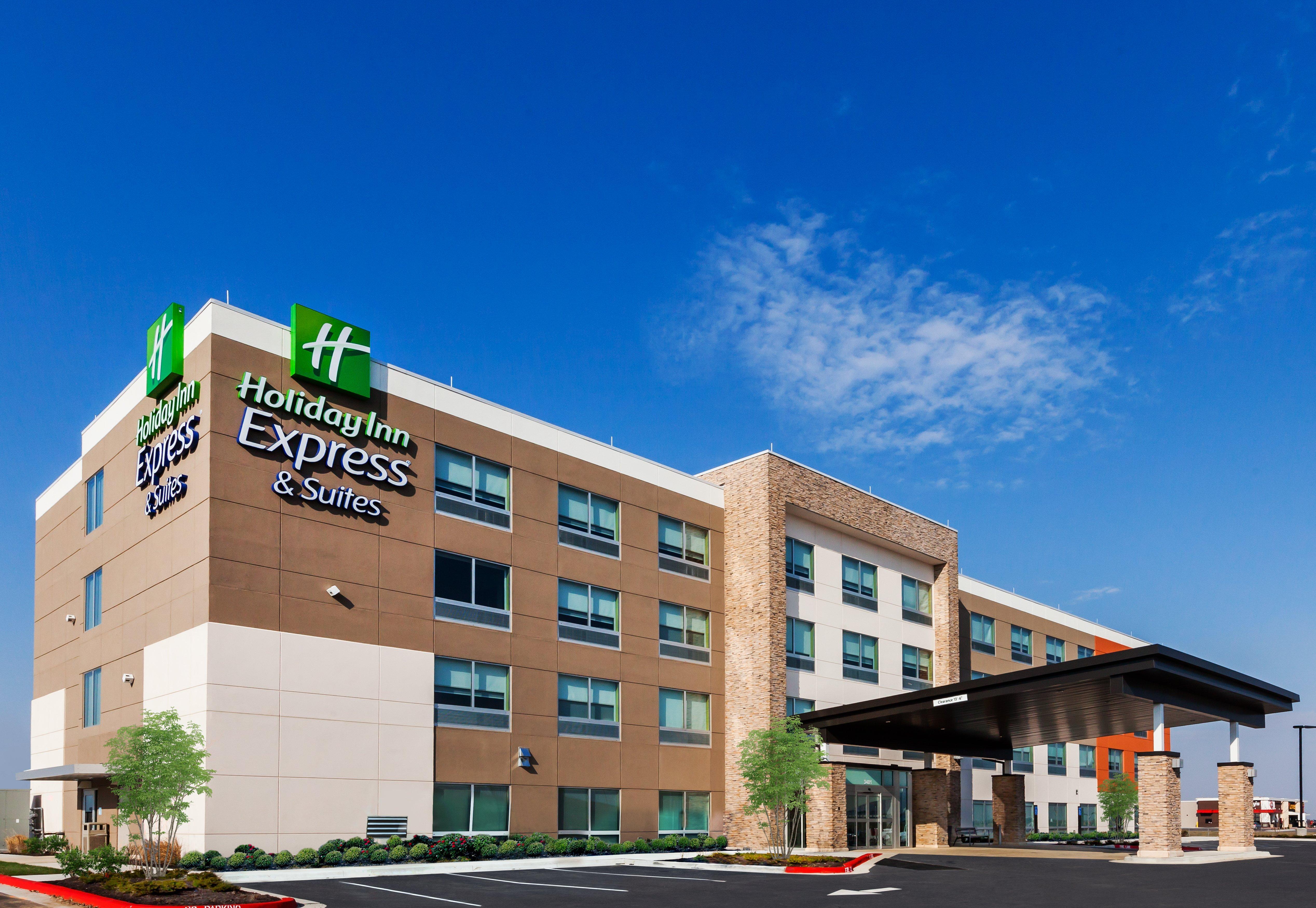 Holiday Inn Express And Suites Chanute, An Ihg Hotel Экстерьер фото