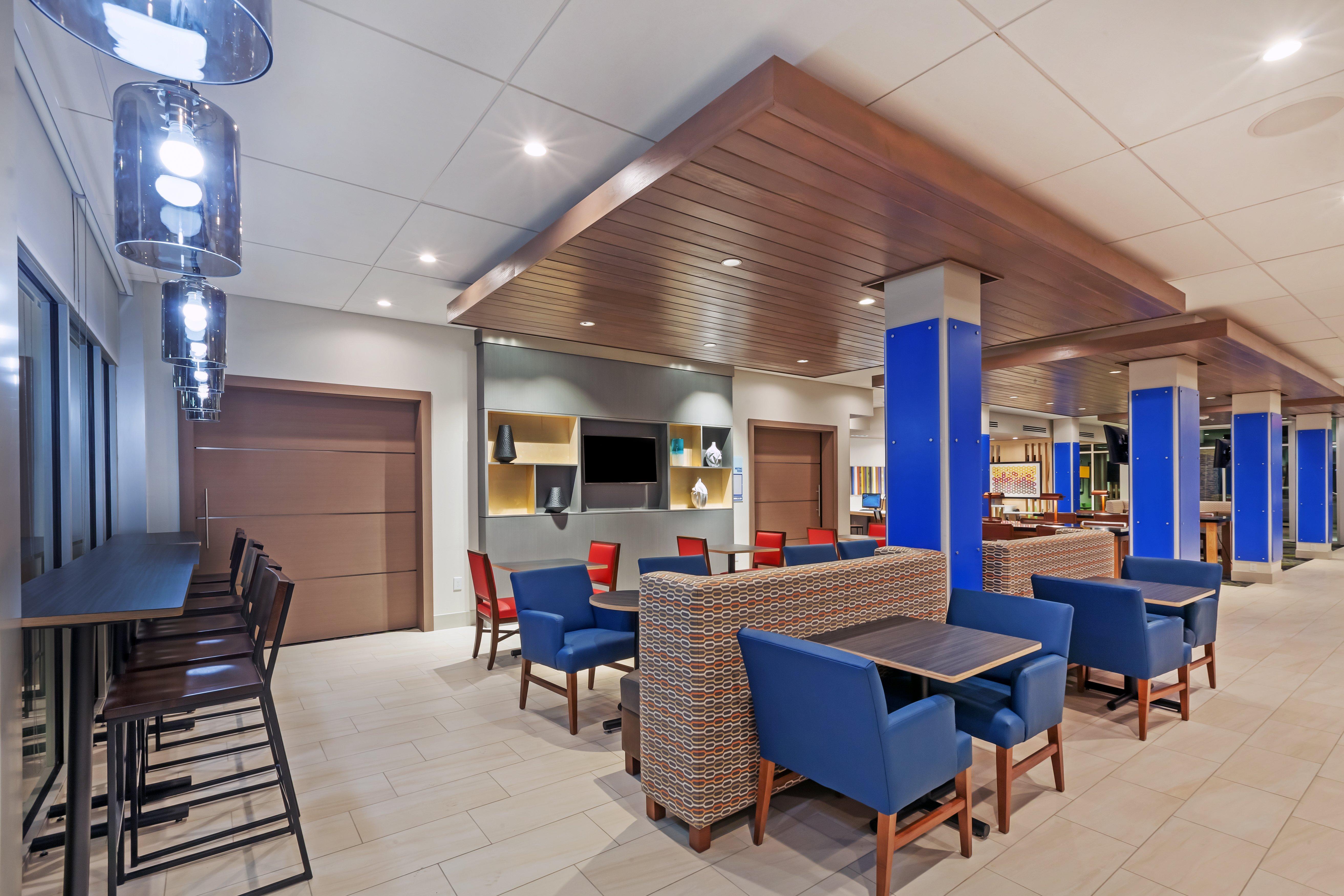 Holiday Inn Express And Suites Chanute By Ihg Экстерьер фото